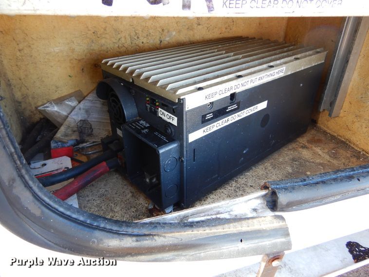 image for item DK3438 2006 Ford F750 Super Duty  bucket truck