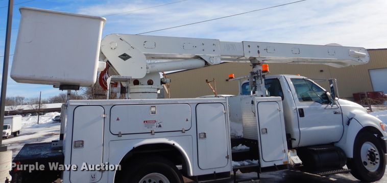 image for item DK3438 2006 Ford F750 Super Duty  bucket truck