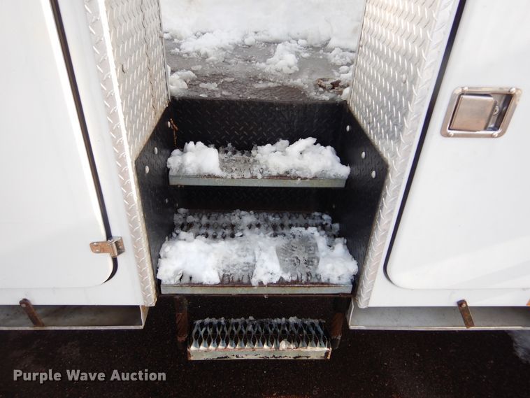 image for item DK3438 2006 Ford F750 Super Duty  bucket truck