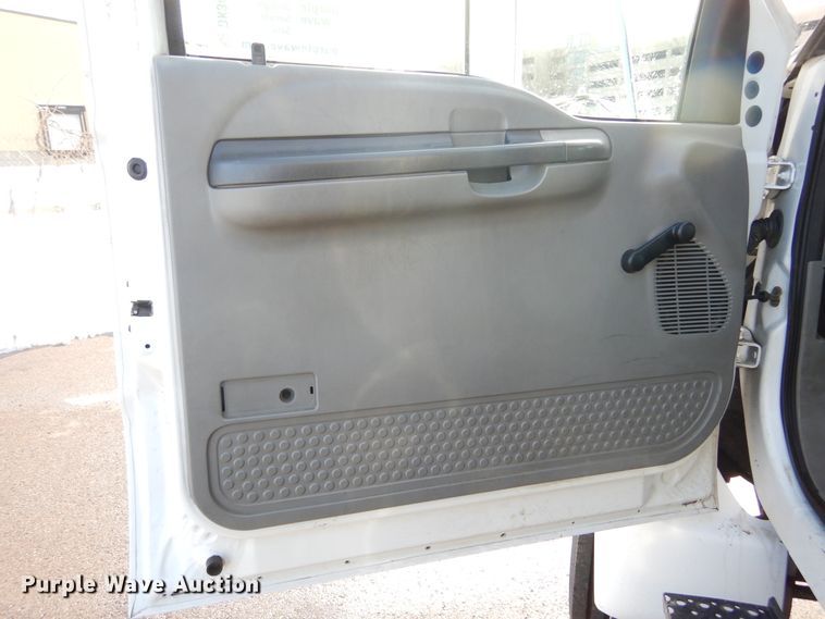 image for item DK3438 2006 Ford F750 Super Duty  bucket truck