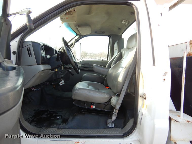 image for item DK3438 2006 Ford F750 Super Duty  bucket truck