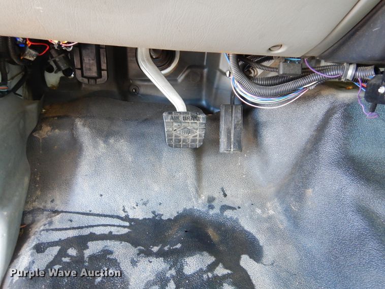 image for item DK3438 2006 Ford F750 Super Duty  bucket truck