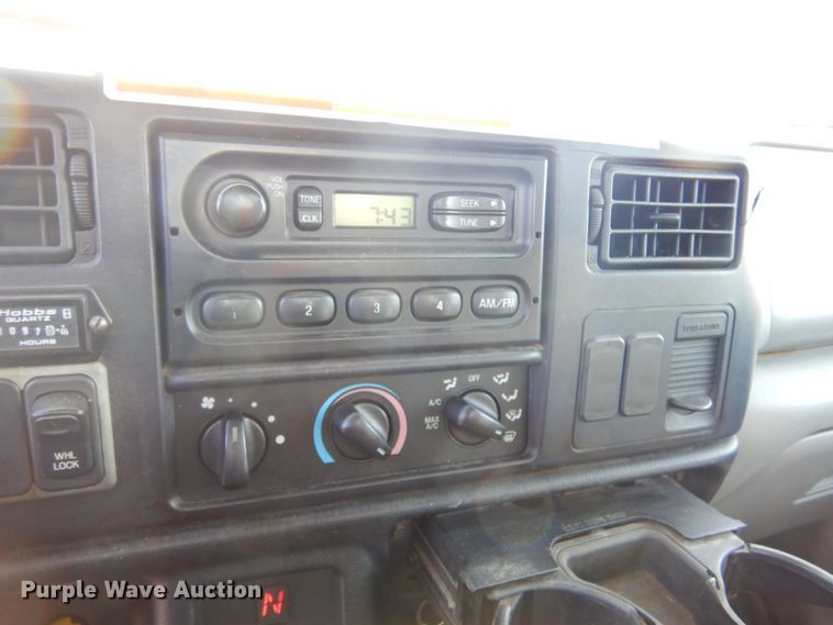 image for item DK3438 2006 Ford F750 Super Duty  bucket truck