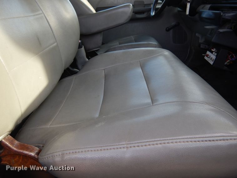 image for item DK3438 2006 Ford F750 Super Duty  bucket truck