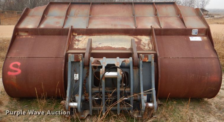 image for item DL0702 ACS JD824J  bucket