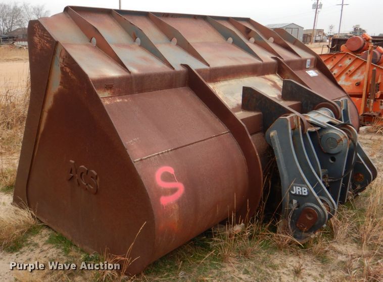 image for item DL0702 ACS JD824J  bucket