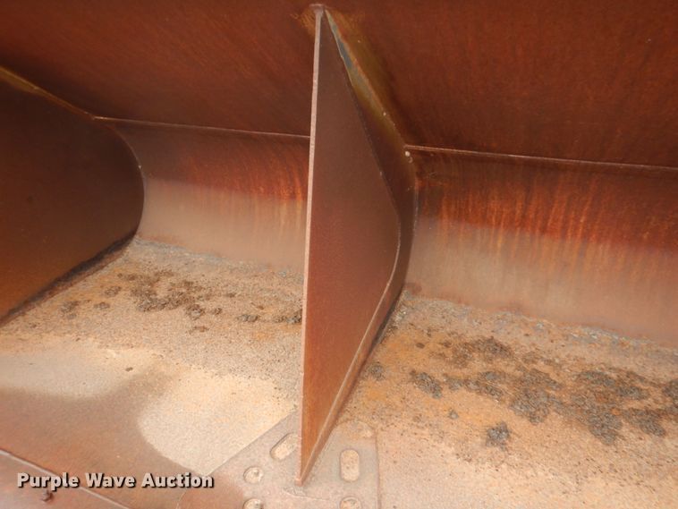 image for item DL0702 ACS JD824J  bucket