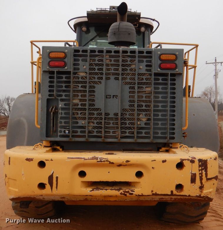 image for item DL0705 2006 John Deere 824J  wheel loader