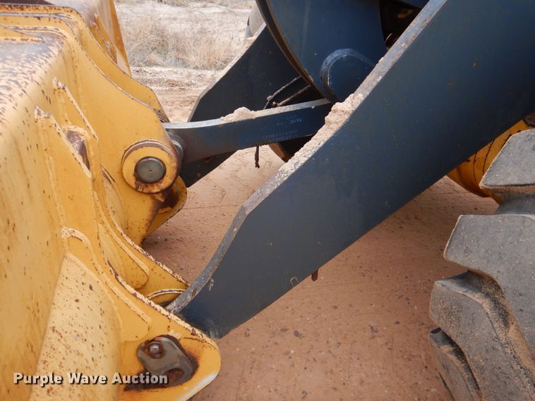 image for item DL0705 2006 John Deere 824J  wheel loader