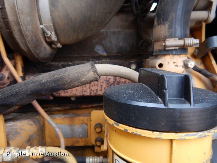 image for item DL0705 2006 John Deere 824J  wheel loader