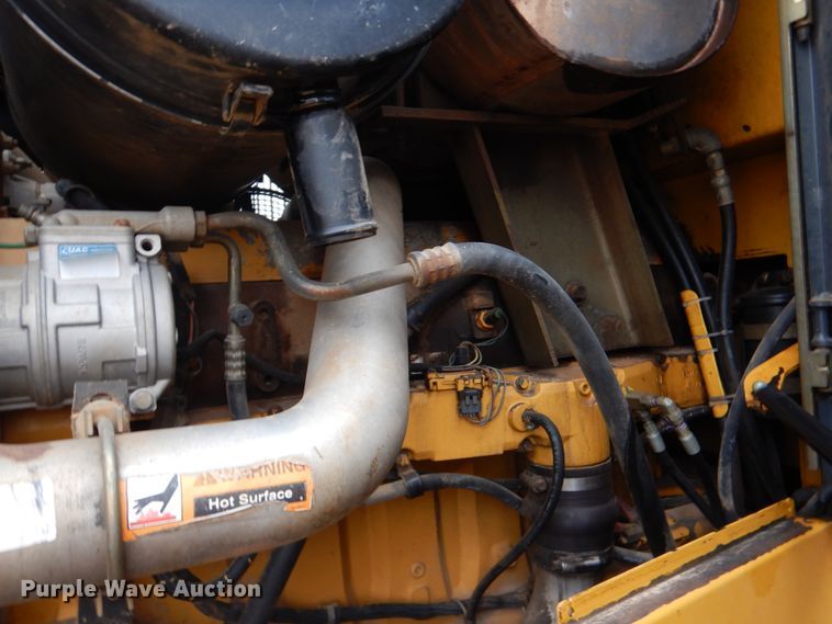 image for item DL0705 2006 John Deere 824J  wheel loader