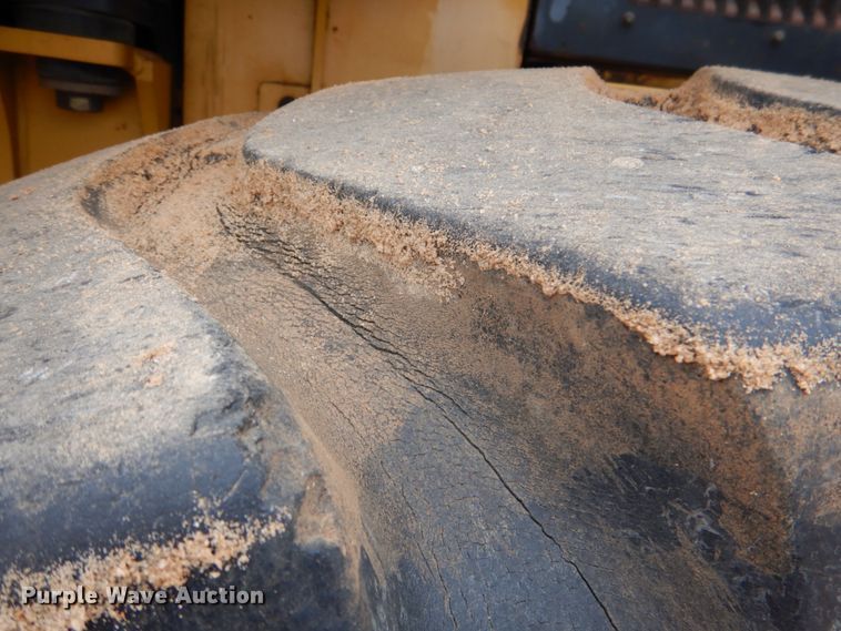 image for item DL0705 2006 John Deere 824J  wheel loader