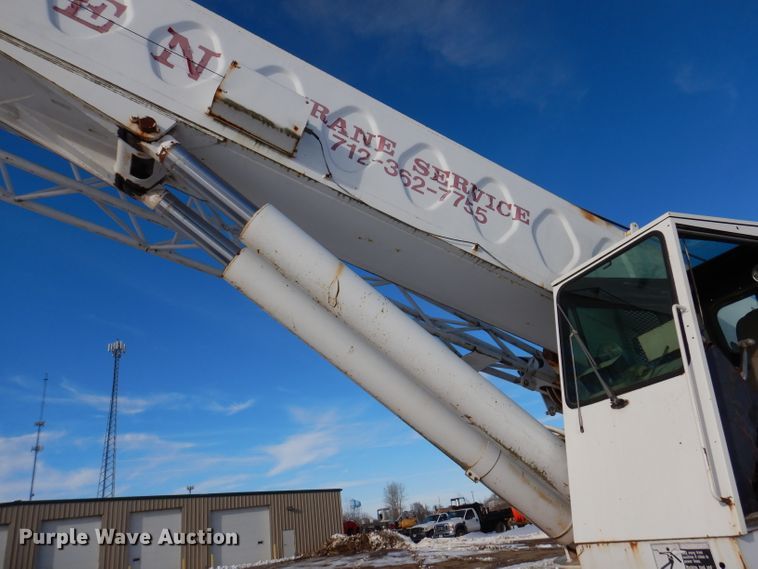 image for item DL5890 1989 Link Belt HTC-850  crane