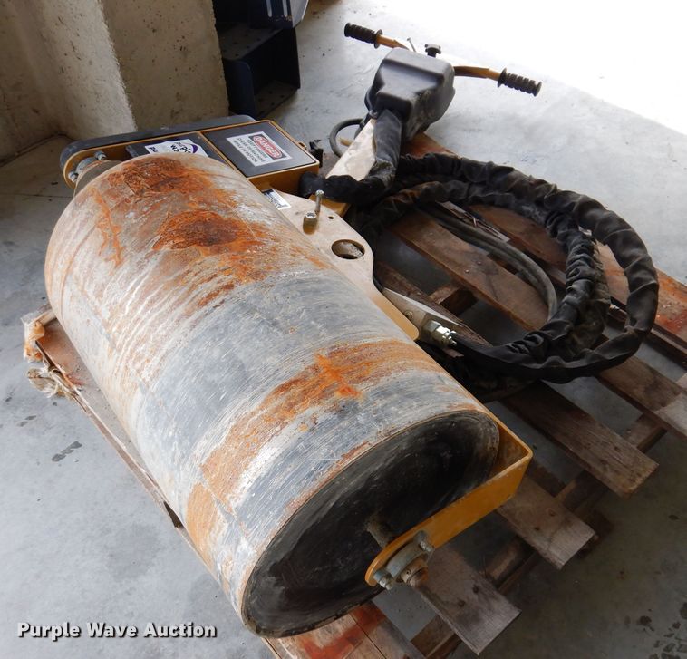 image for item DL5896 Curb Roller CR1059 curb roller