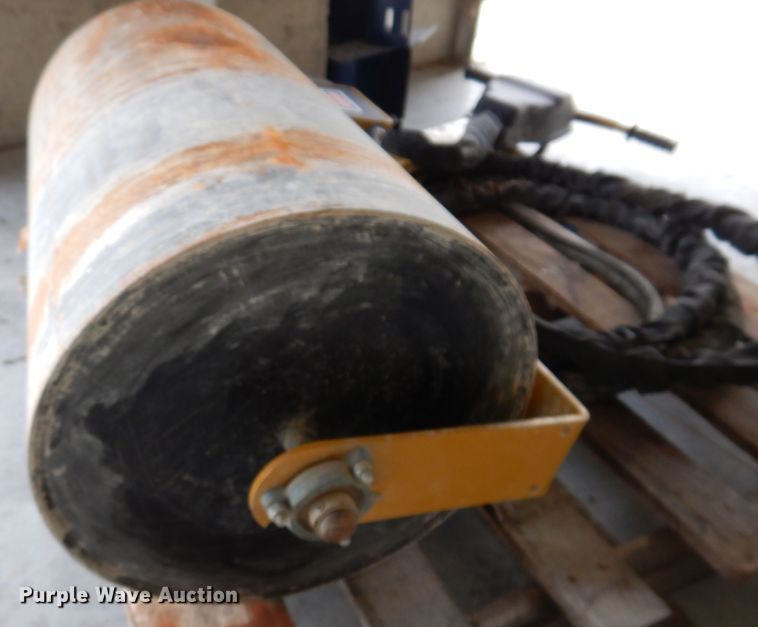 image for item DL5896 Curb Roller CR1059 curb roller