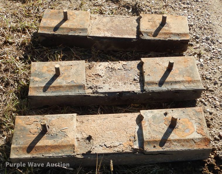 image for item DL6336 24" W rubber track pads