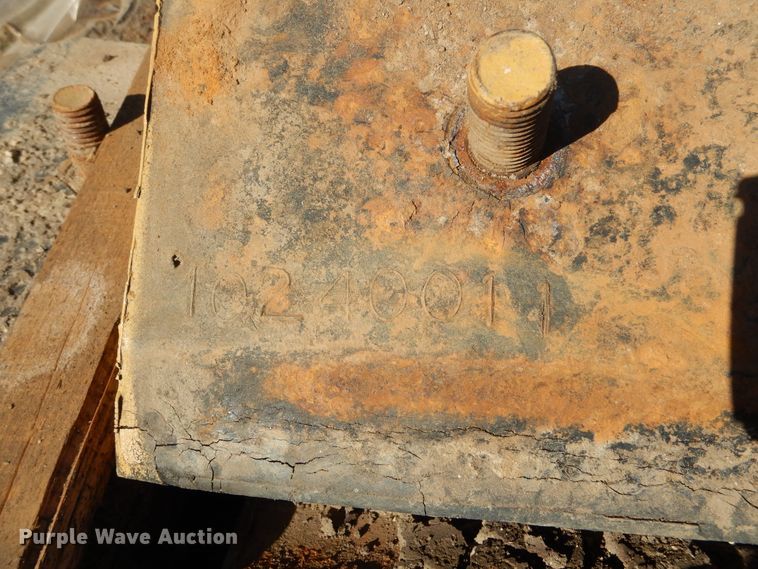 image for item DL6336 24" W rubber track pads