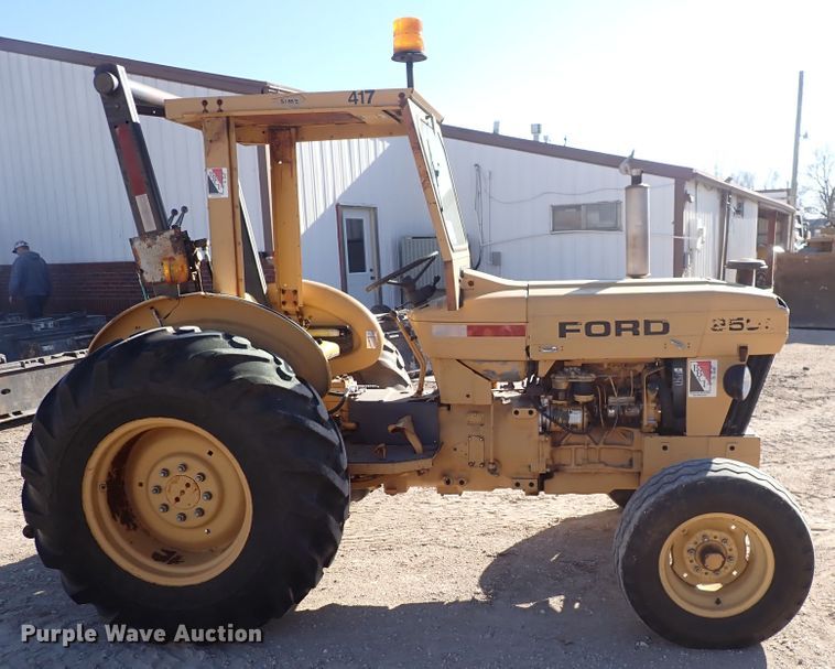 image for item DN2402 Ford 250C  tractor