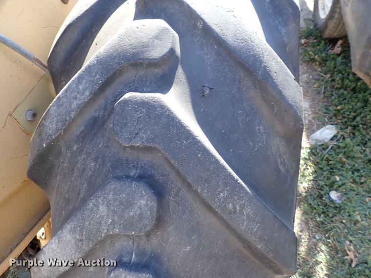 image for item DN2402 Ford 250C  tractor