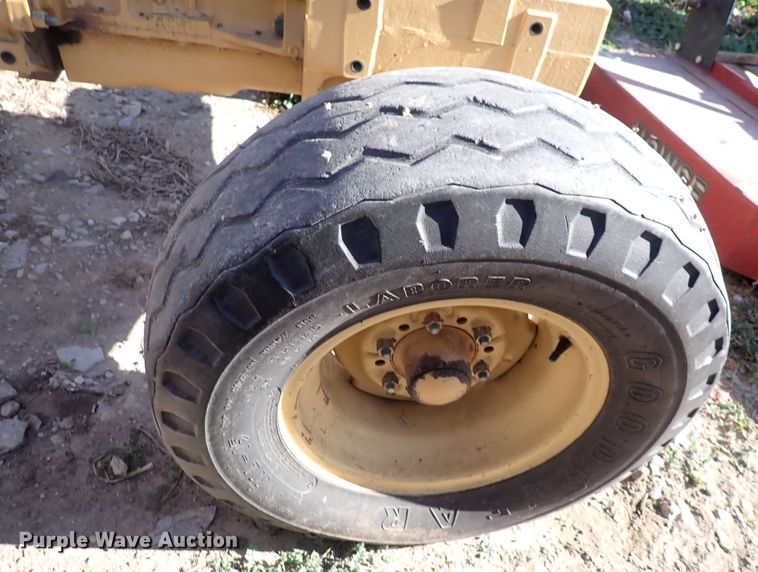 image for item DN2402 Ford 250C  tractor