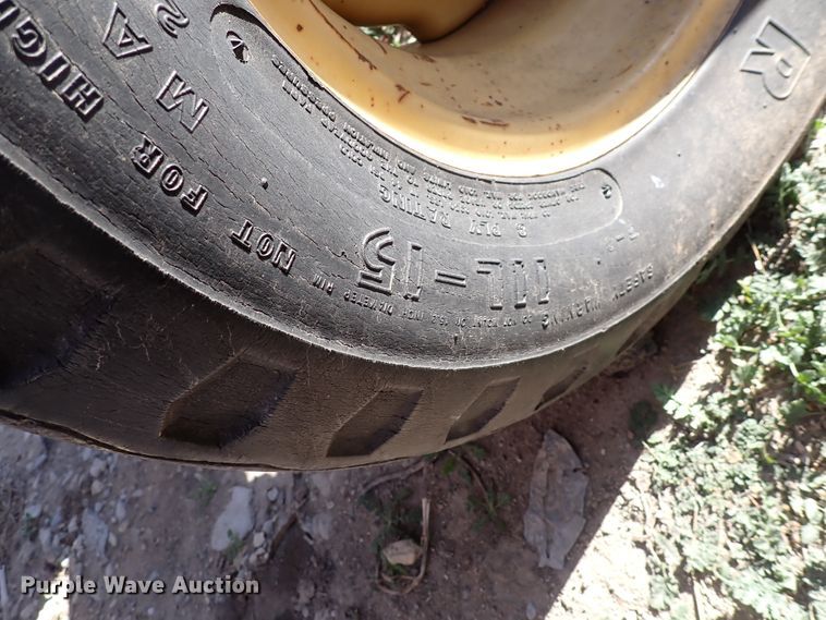 image for item DN2402 Ford 250C  tractor