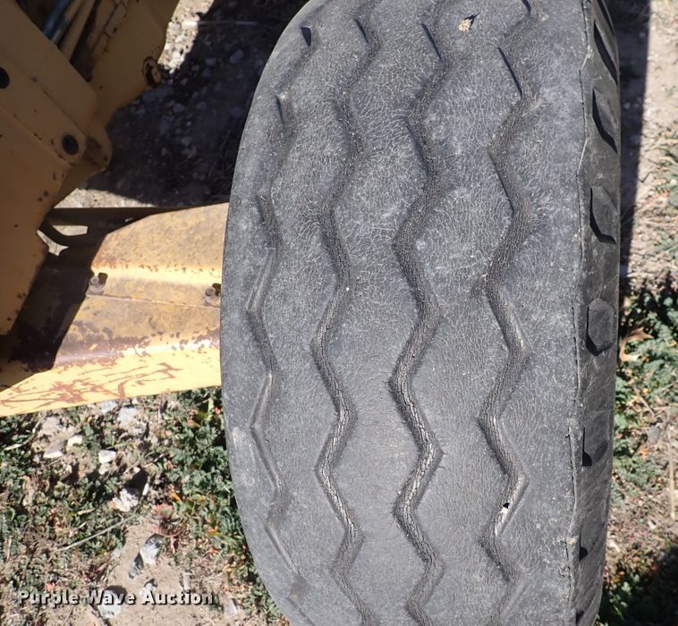 image for item DN2402 Ford 250C  tractor