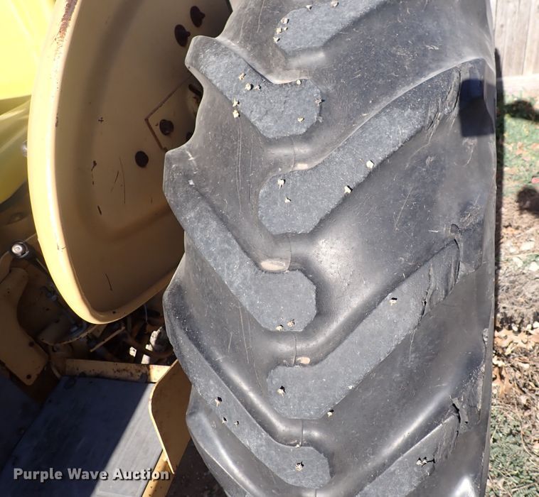 image for item DN2402 Ford 250C  tractor