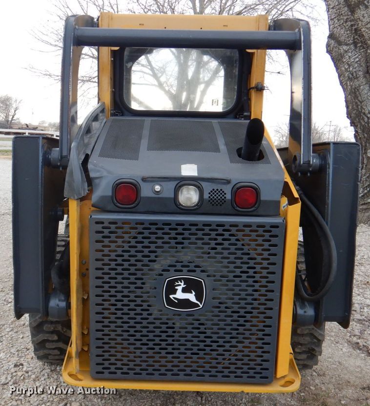 image for item DN2552 2010 John Deere 318D  skid steer loader