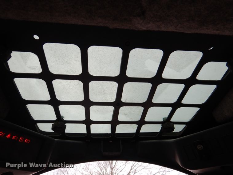 image for item DN2552 2010 John Deere 318D  skid steer loader