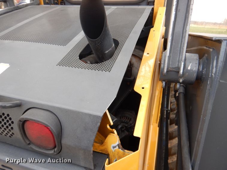 image for item DN2552 2010 John Deere 318D  skid steer loader