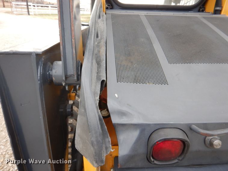 image for item DN2552 2010 John Deere 318D  skid steer loader