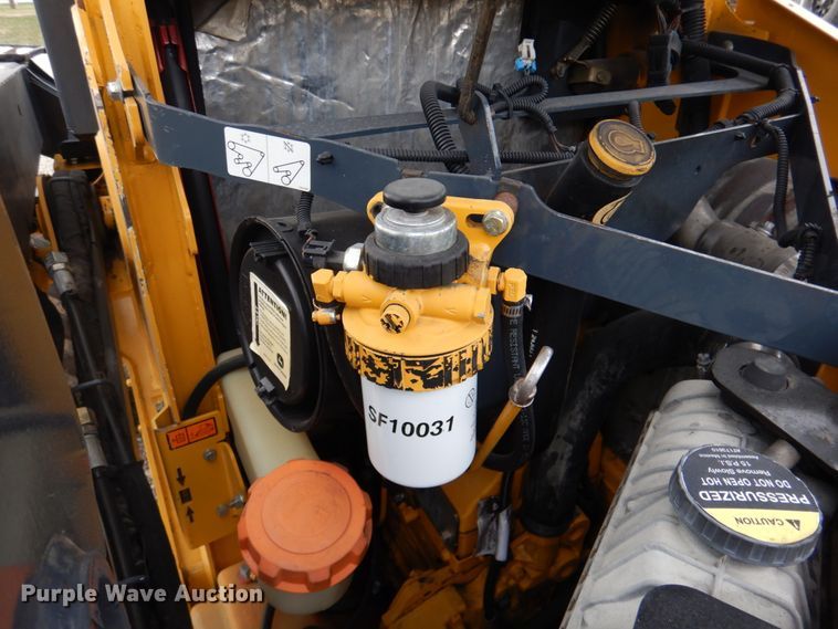 image for item DN2552 2010 John Deere 318D  skid steer loader