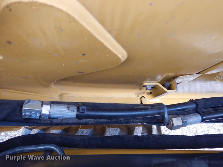 image for item DN2552 2010 John Deere 318D  skid steer loader