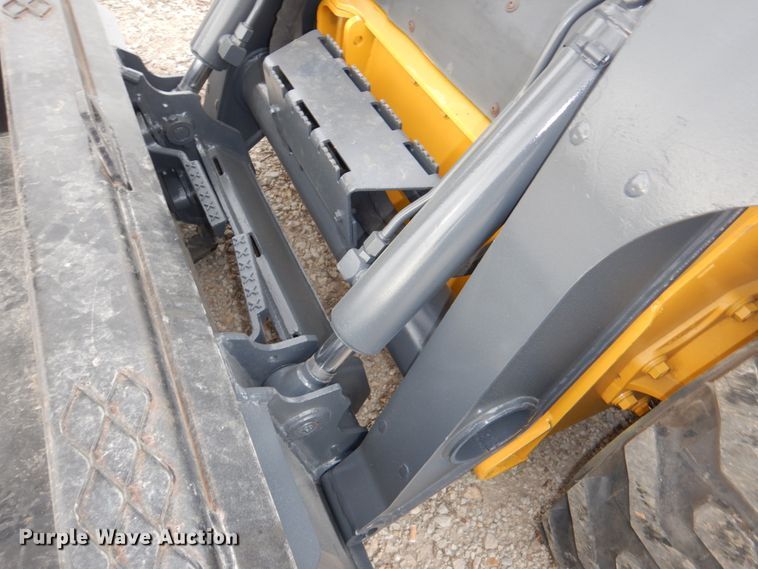 image for item DN2552 2010 John Deere 318D  skid steer loader