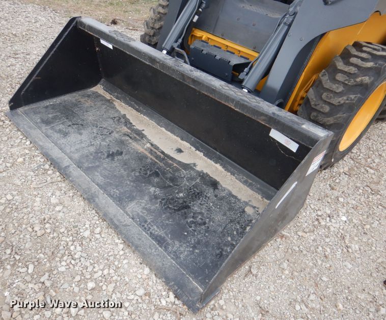 image for item DN2552 2010 John Deere 318D  skid steer loader
