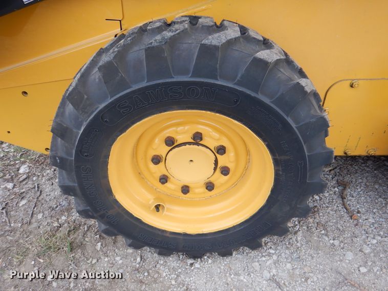 image for item DN2552 2010 John Deere 318D  skid steer loader