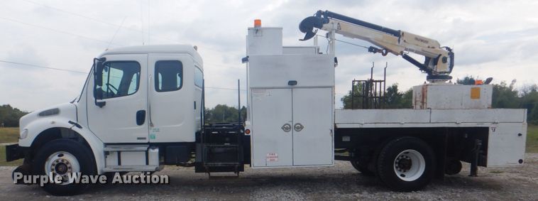 image for item HT9459 2004 Freightliner Business Class M2  utility / service truck