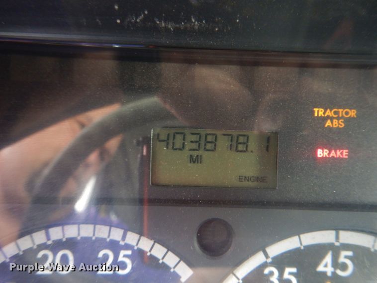 image for item HT9459 2004 Freightliner Business Class M2  utility / service truck