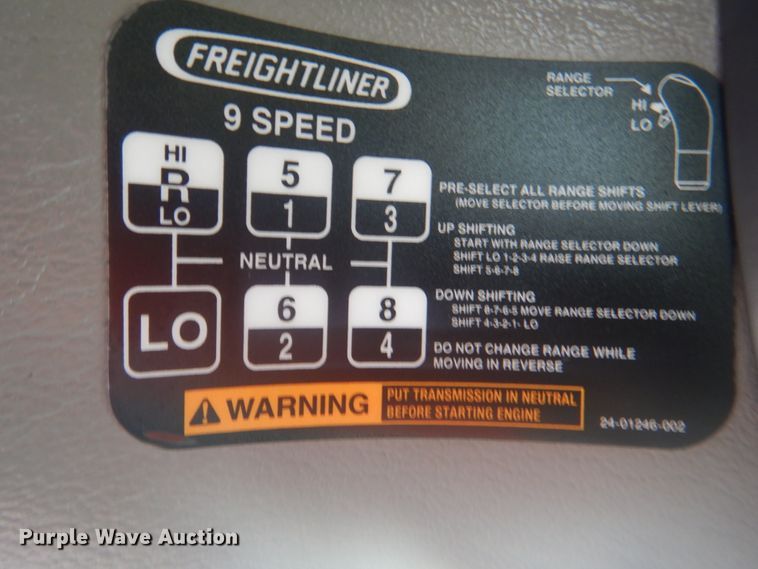 image for item HT9459 2004 Freightliner Business Class M2  utility / service truck