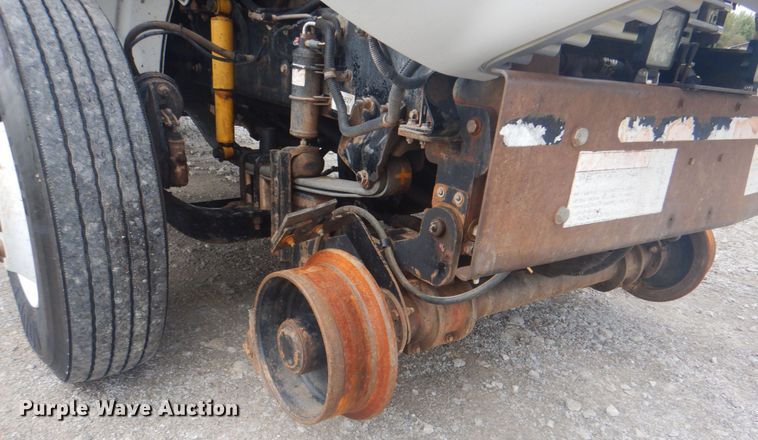 image for item HT9459 2004 Freightliner Business Class M2  utility / service truck