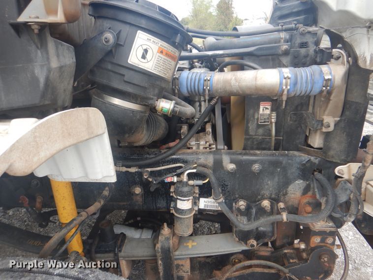 image for item HT9459 2004 Freightliner Business Class M2  utility / service truck