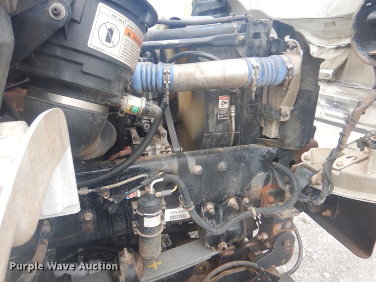 image for item HT9459 2004 Freightliner Business Class M2  utility / service truck