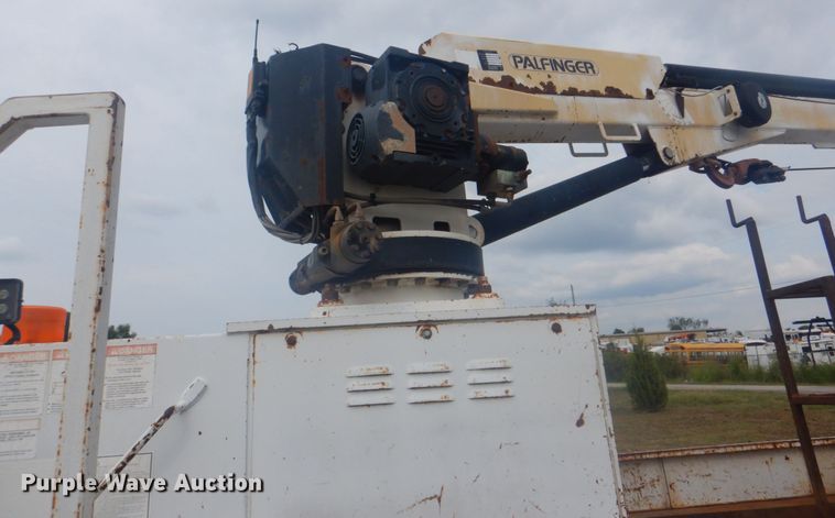 image for item HT9459 2004 Freightliner Business Class M2  utility / service truck