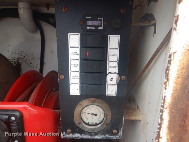 image for item HT9459 2004 Freightliner Business Class M2  utility / service truck