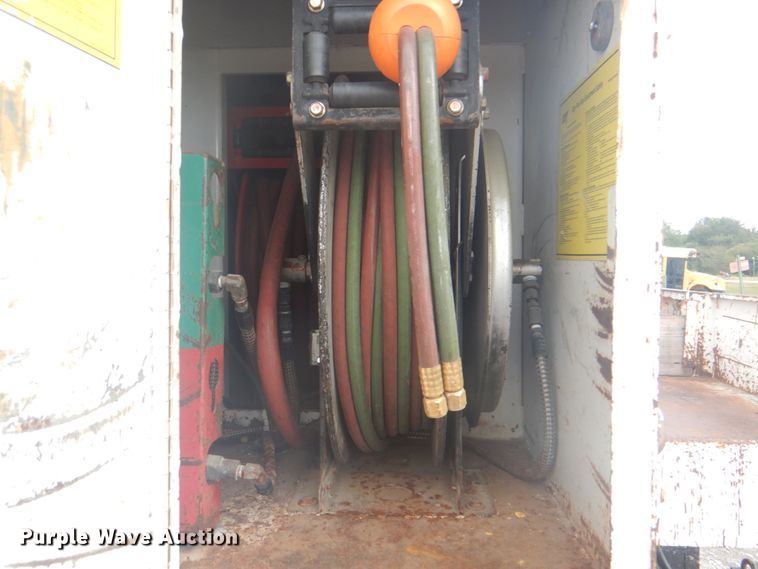 image for item HT9459 2004 Freightliner Business Class M2  utility / service truck