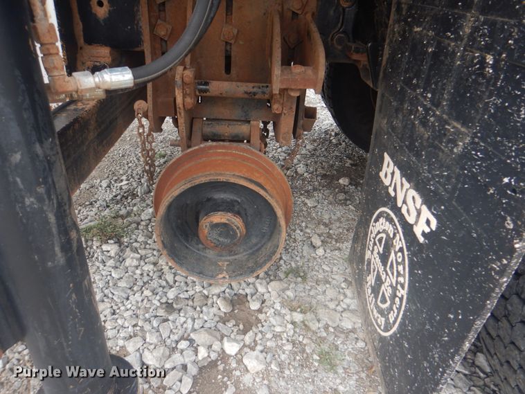 image for item HT9459 2004 Freightliner Business Class M2  utility / service truck