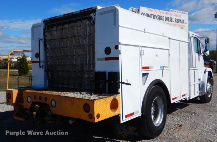 image for item HT9492 2000 Freightliner FL70  utility / service truck