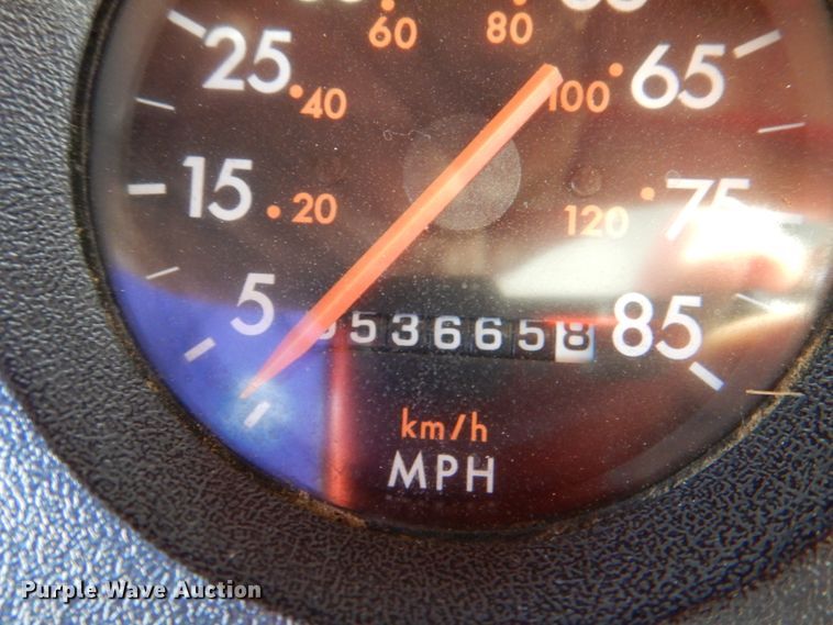 image for item HT9492 2000 Freightliner FL70  utility / service truck