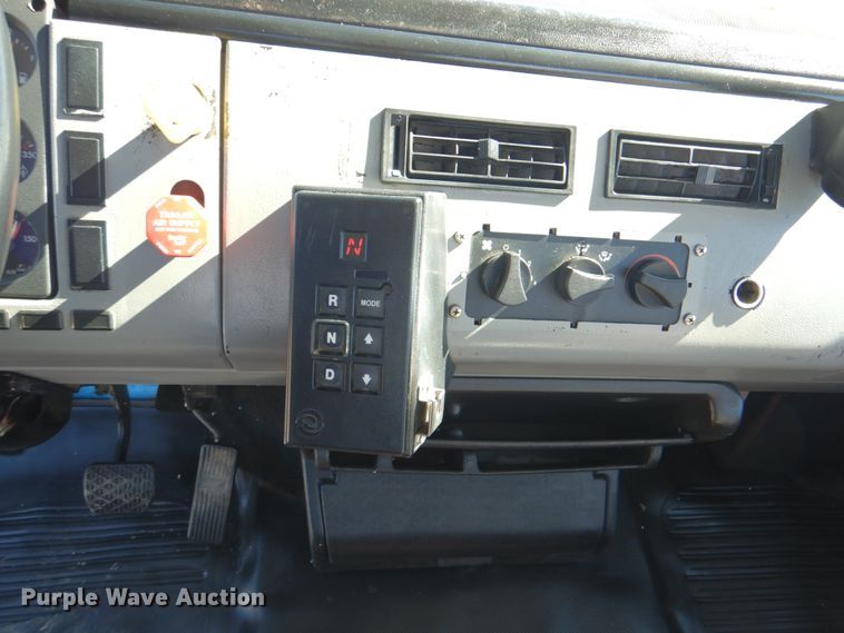 image for item HT9492 2000 Freightliner FL70  utility / service truck