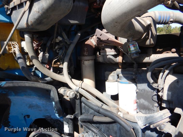 image for item HT9492 2000 Freightliner FL70  utility / service truck